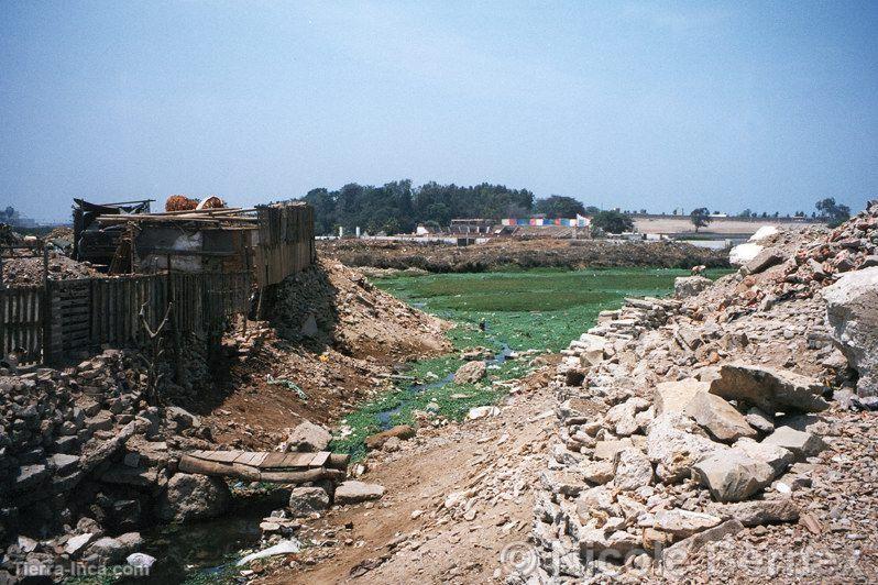 Basurales de pantanos de Villa, Lima