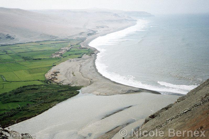 Desembocadura del río Camaná