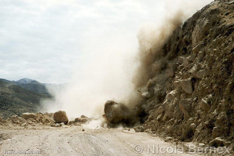 Derrumbe en carretera binacional hacia Moquegua