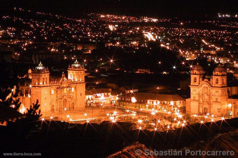 Ciudad de Cuzco de noche