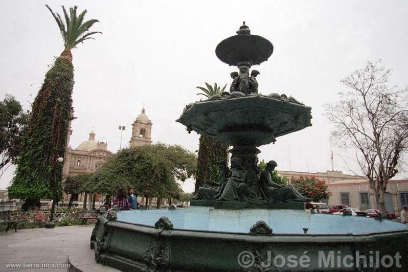 Pileta de la Plaza de Armas, Tacna