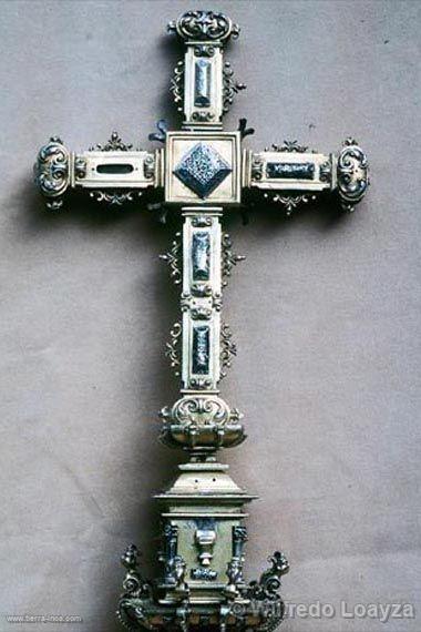Cruz de plata. Convento de San Francisco, Cuzco