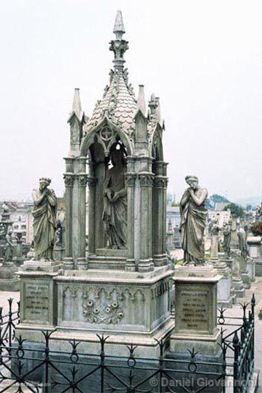 Mausoleo de José Mansueto Canaval y familia