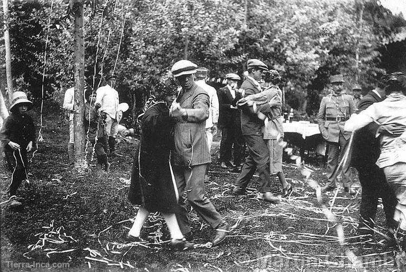 Baile en el bosque (1931), de Martn Chambi