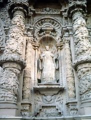 Detalle de la fachada de la iglesia de La Merced de Lima