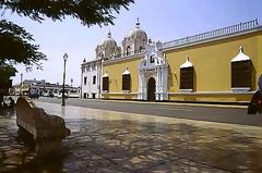 Antigua casona, cede  del Arzobispado de Trujillo