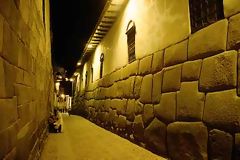 Calle Hatum Rumiyoc, Cuzco