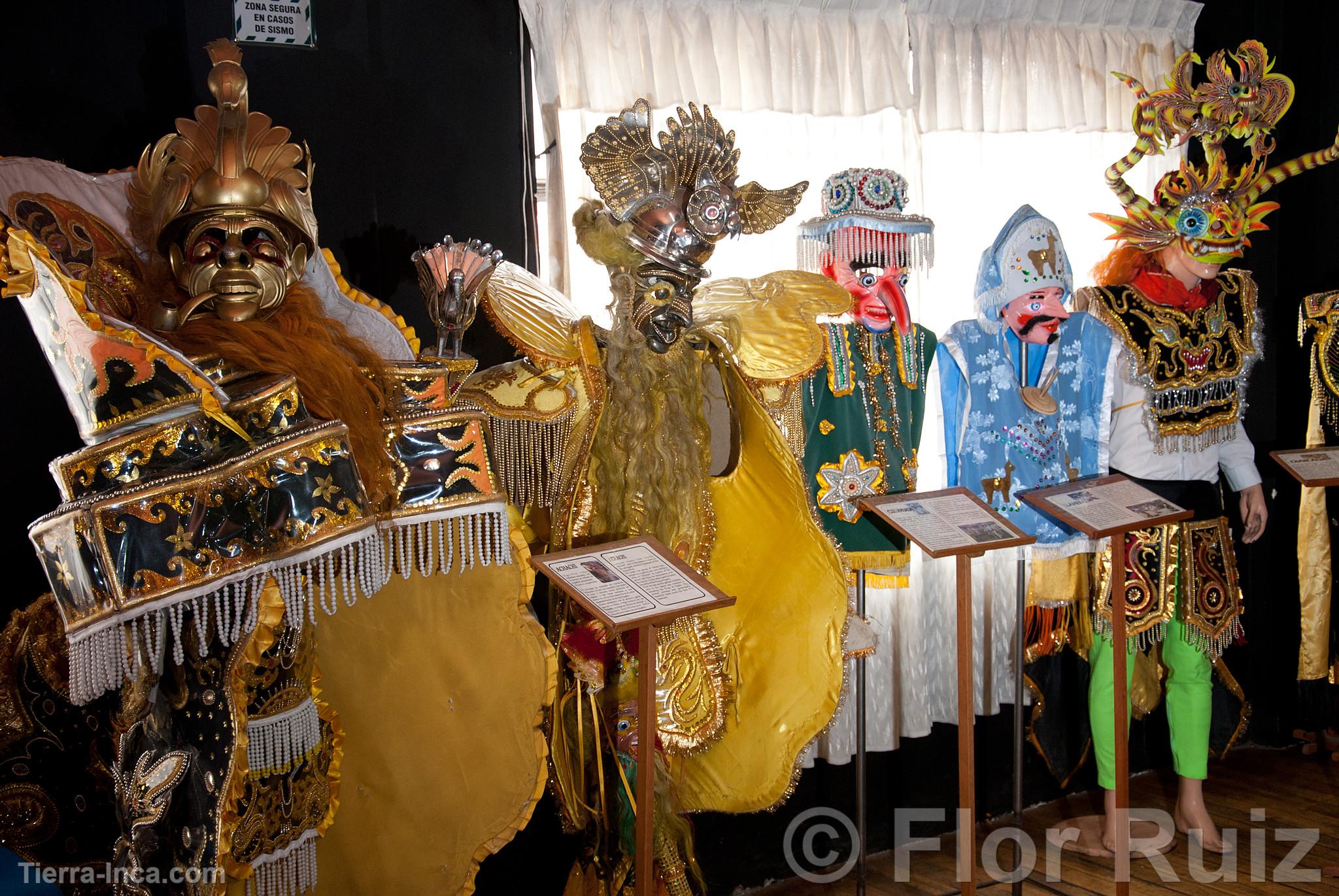 Exhibición de trajes típicos