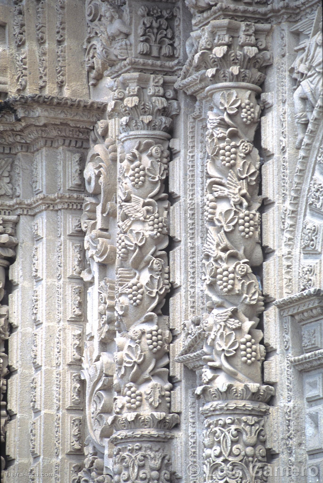 Detalle de la fachada de la catedral, Cajamarca