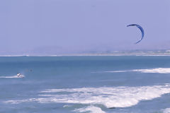 Parasailing en playa Mncora