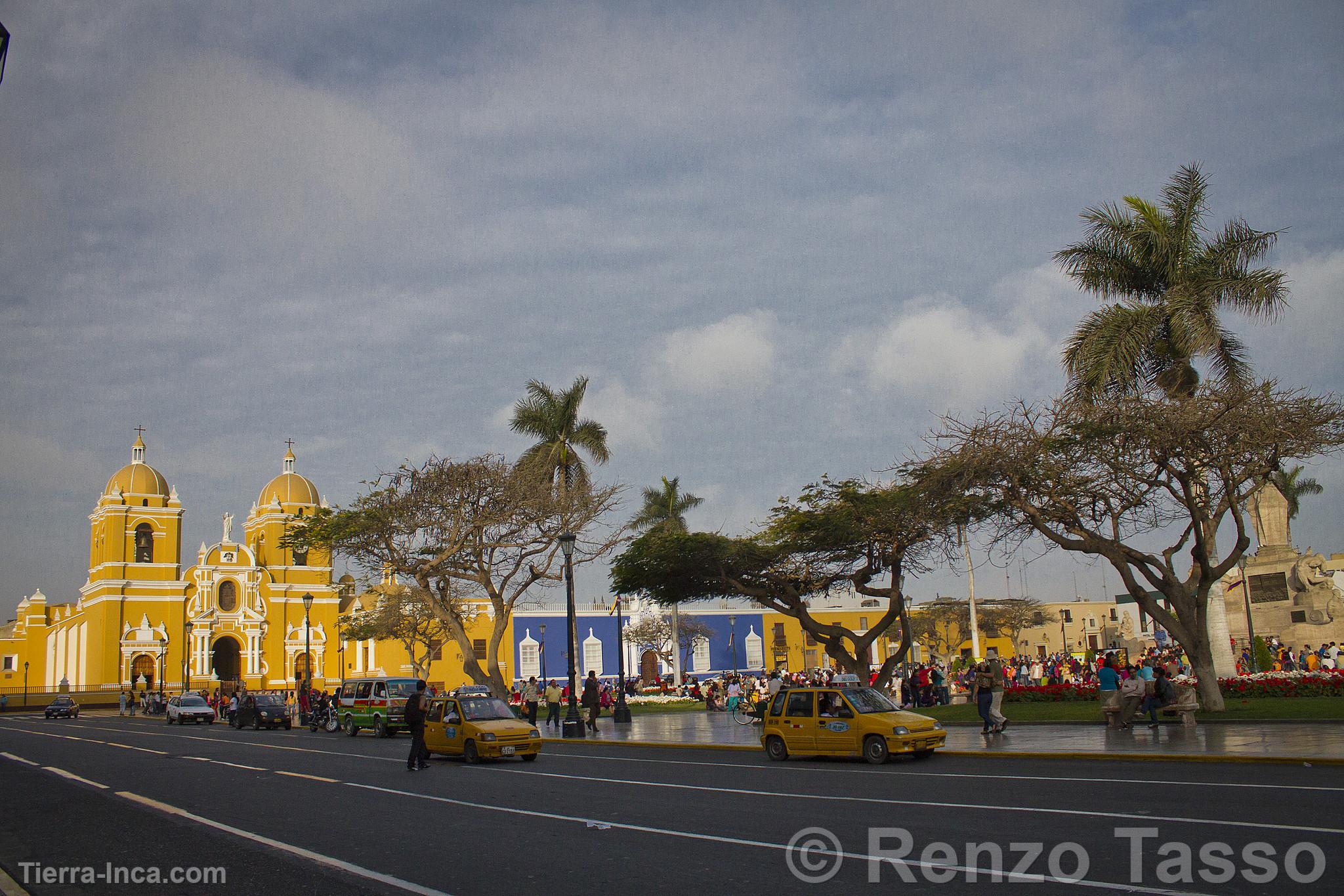 Plaza de Armas, Trujillo