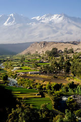 Volcán Chachani y campiña de Arequipa