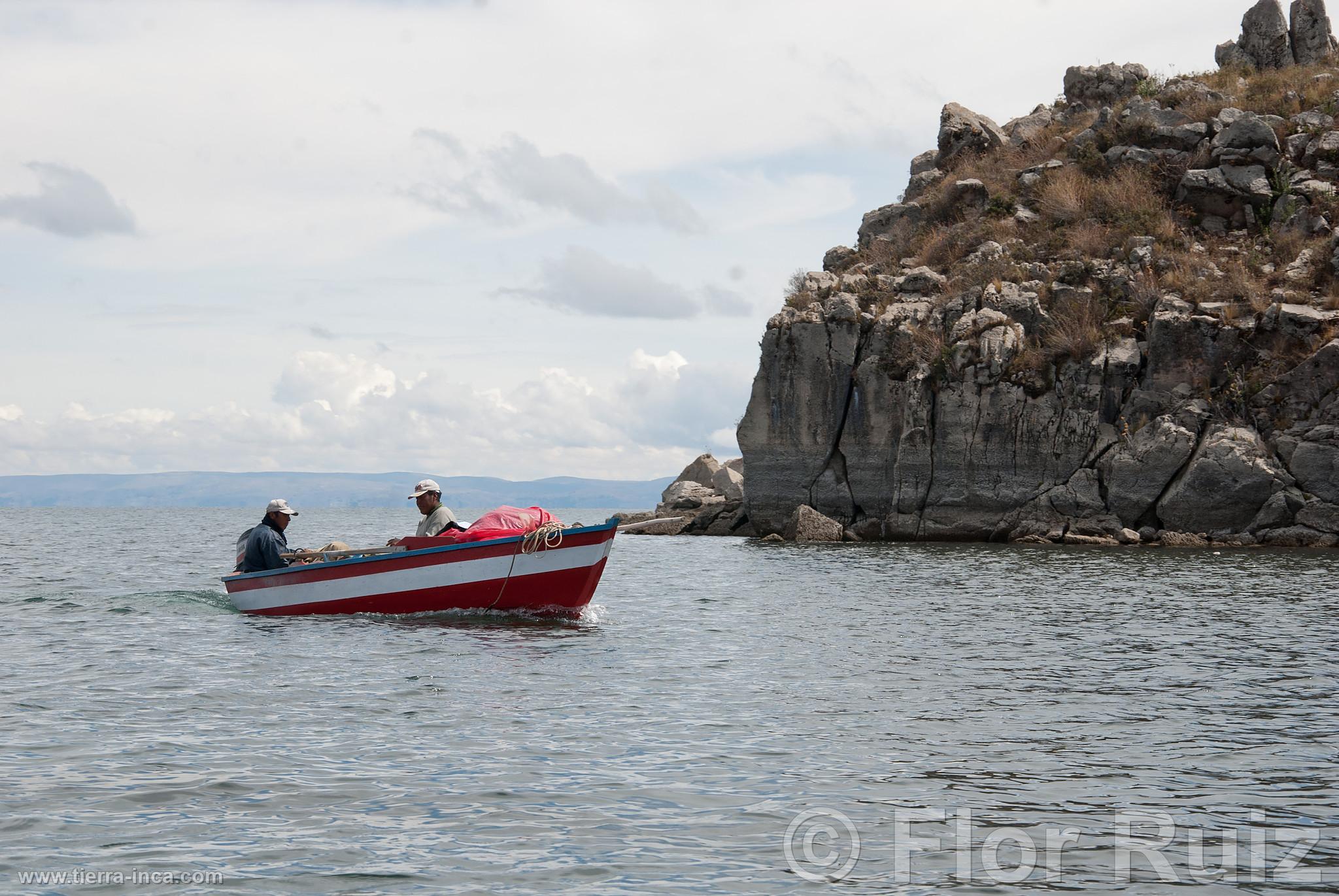 Bote en el Lago Titicaca