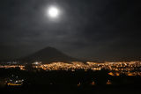 Vista de la ciudad con el Misti, Arequipa