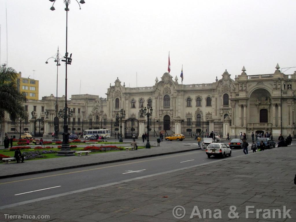 Plaza de Armas, Lima