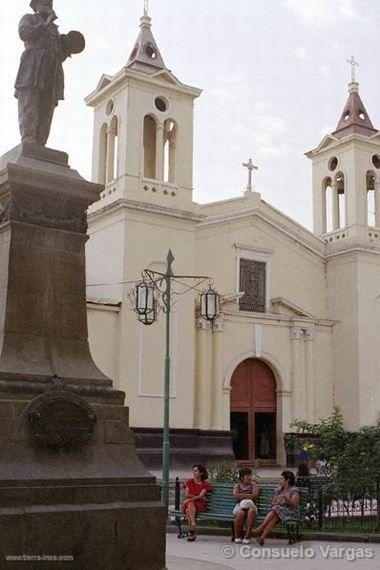 Catedral en la Plaza de Armas, Piura