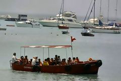 Paseo en bote en La Punta, Callao