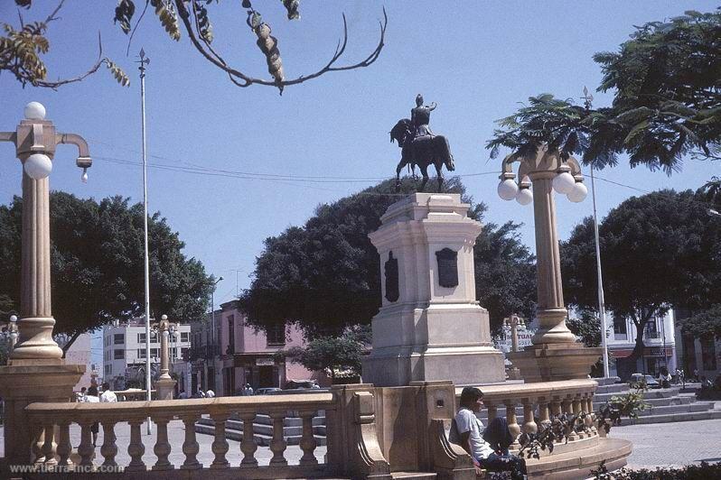 Plaza de Armas, Pisco