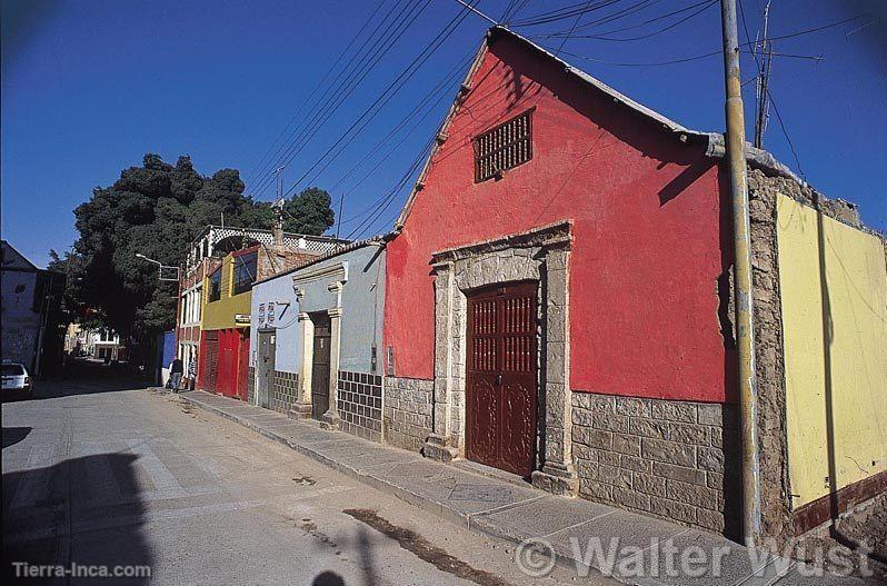 Techos de mojinete, Moquegua