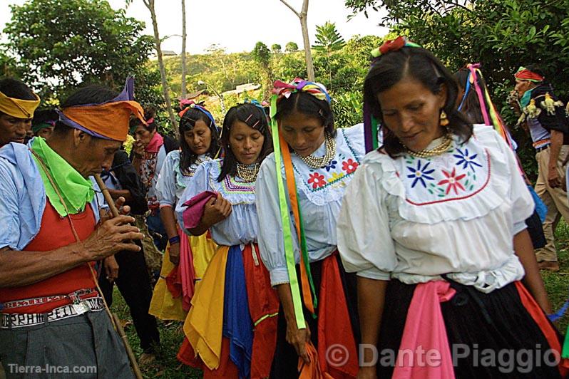 Danzantes y msicos de Lamas