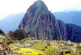 Vista general. Al fondo, el Wayna Picchu, Machu Picchu