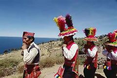 Msicos Sikuri en la isla Taquile