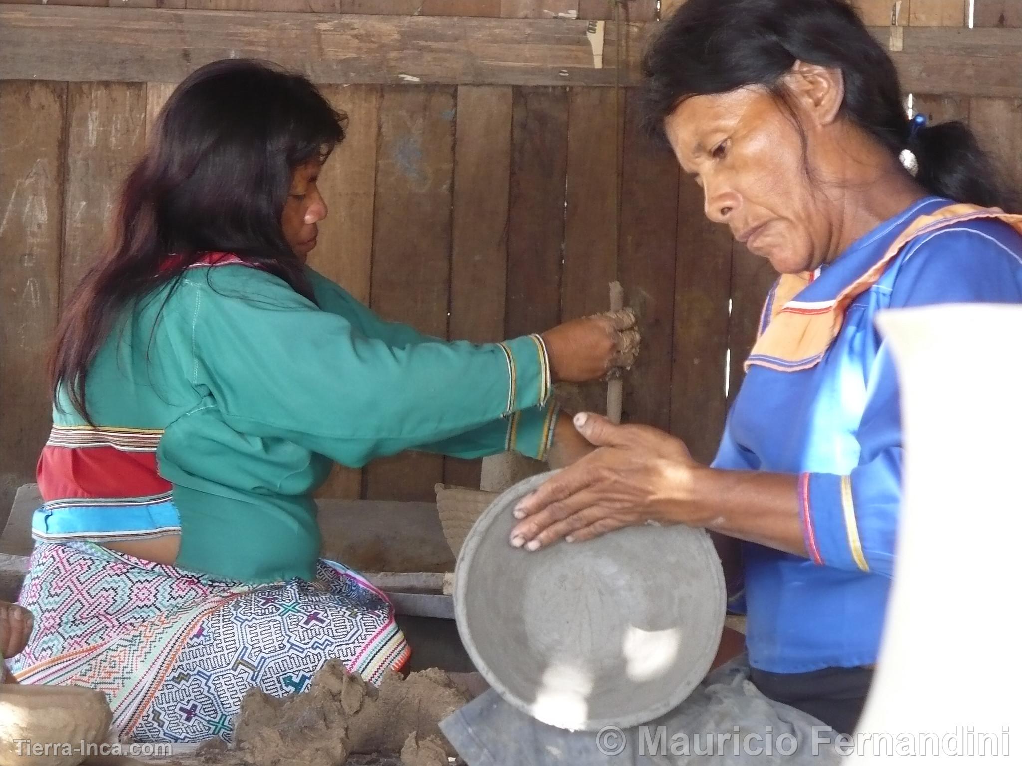 Artesanas de Ucayali