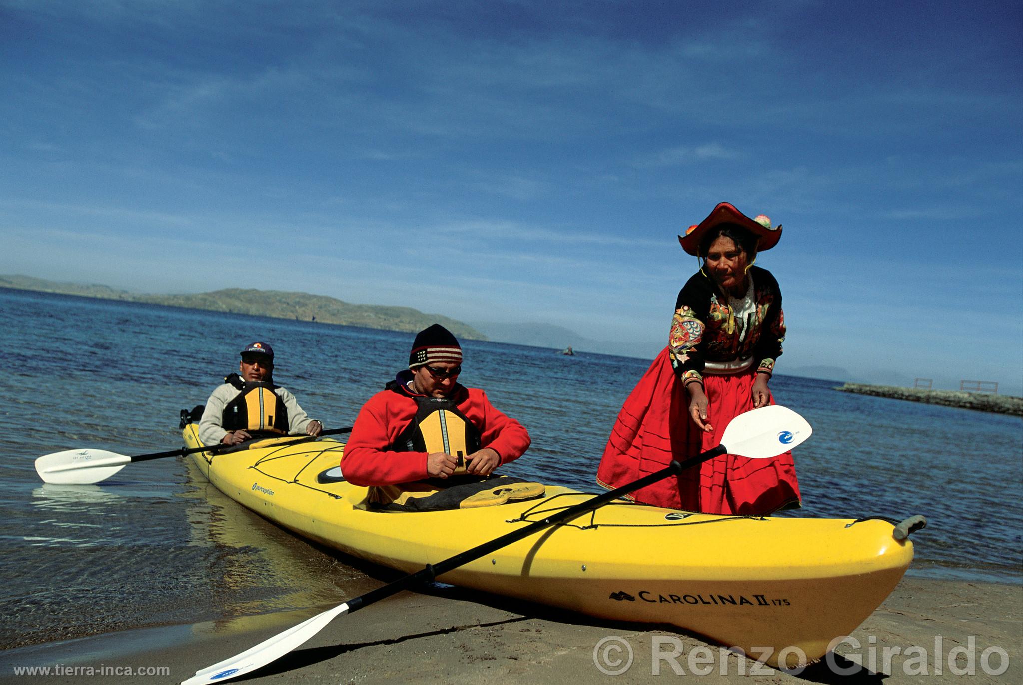 Paseos en kayak en el Lago Titicaca