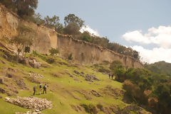 Turistas en la Fortaleza de Kuélap