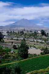 Volcn Misti y campia de Arequipa