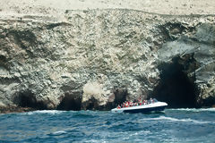 Turistas en tour a las Islas Ballestas